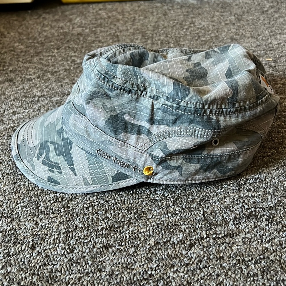 Carhartt rimmed hat
